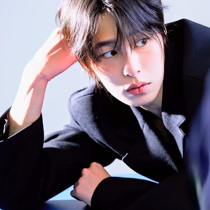 A moment captured by a fan of Lee Jaewook