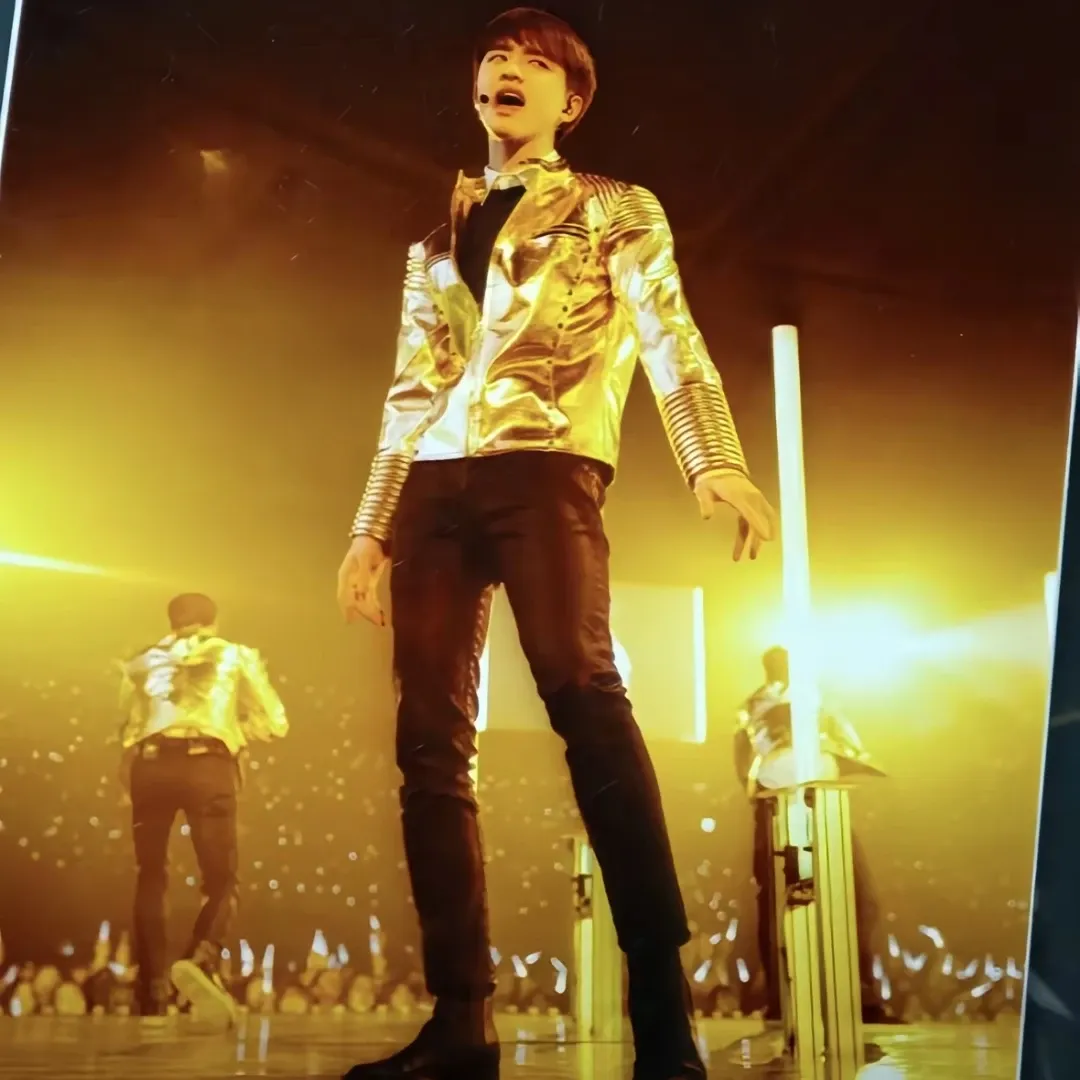 Cuplikan di balik layar dari Doh Kyungsoo (D.O.)