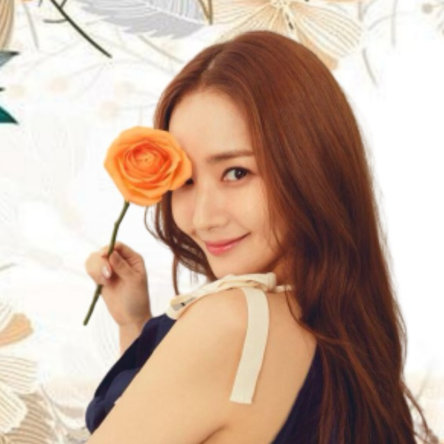 Behind-the-scenes cut of Park Minyoung