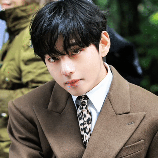 Recent activity shot of Kim Taehyung (V)