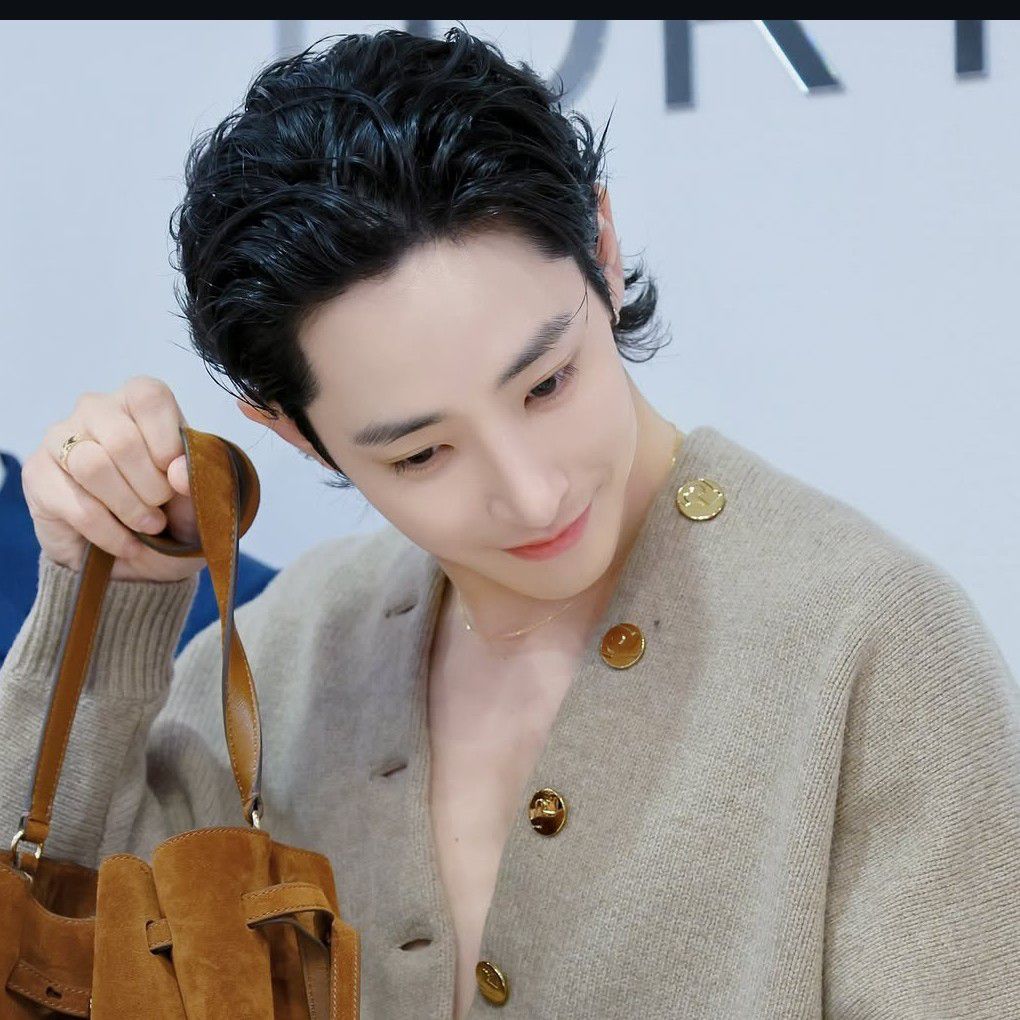 Behind-the-scenes cut of Lee Soohyuk