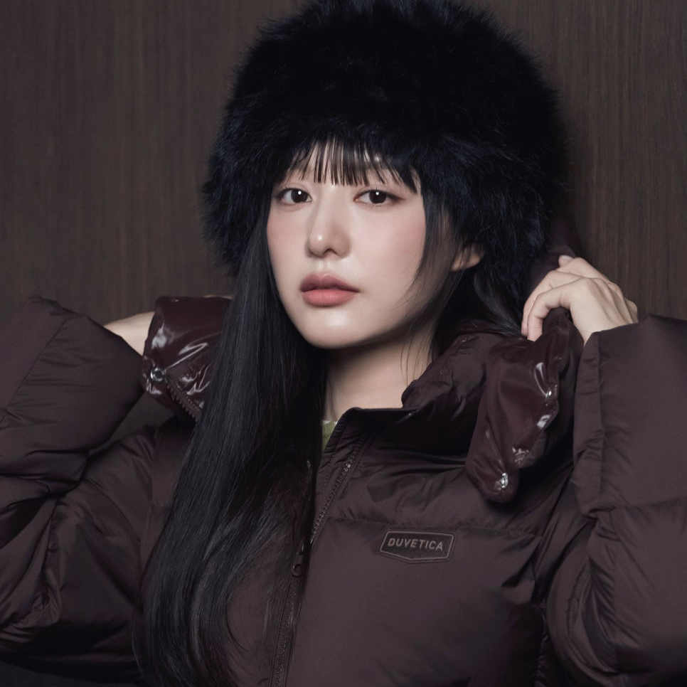 Behind-the-scenes cut of Kim Jiwon