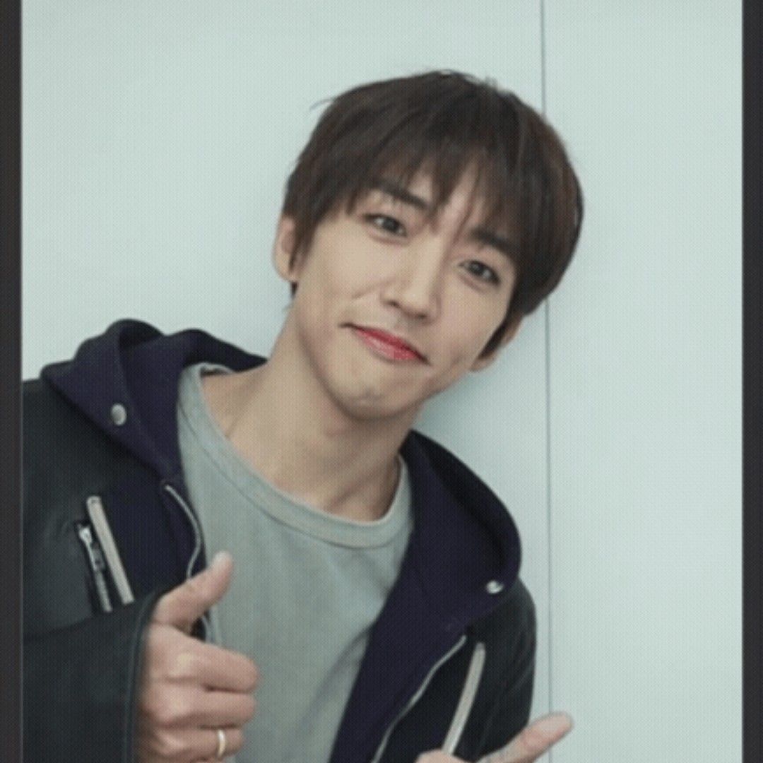 Recent activity shot of Lee Seungyoon