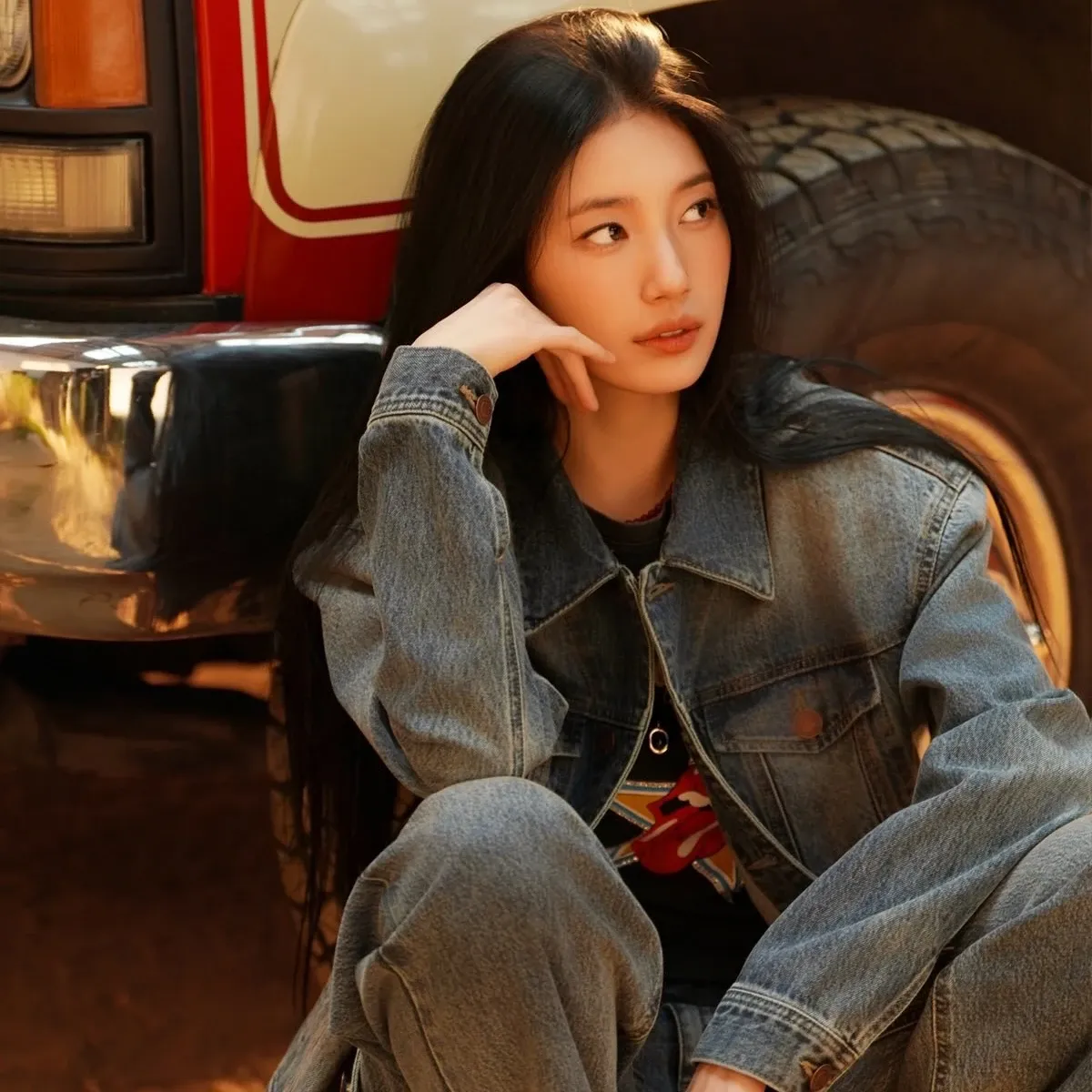 Recent activity shot of Bae Suzy