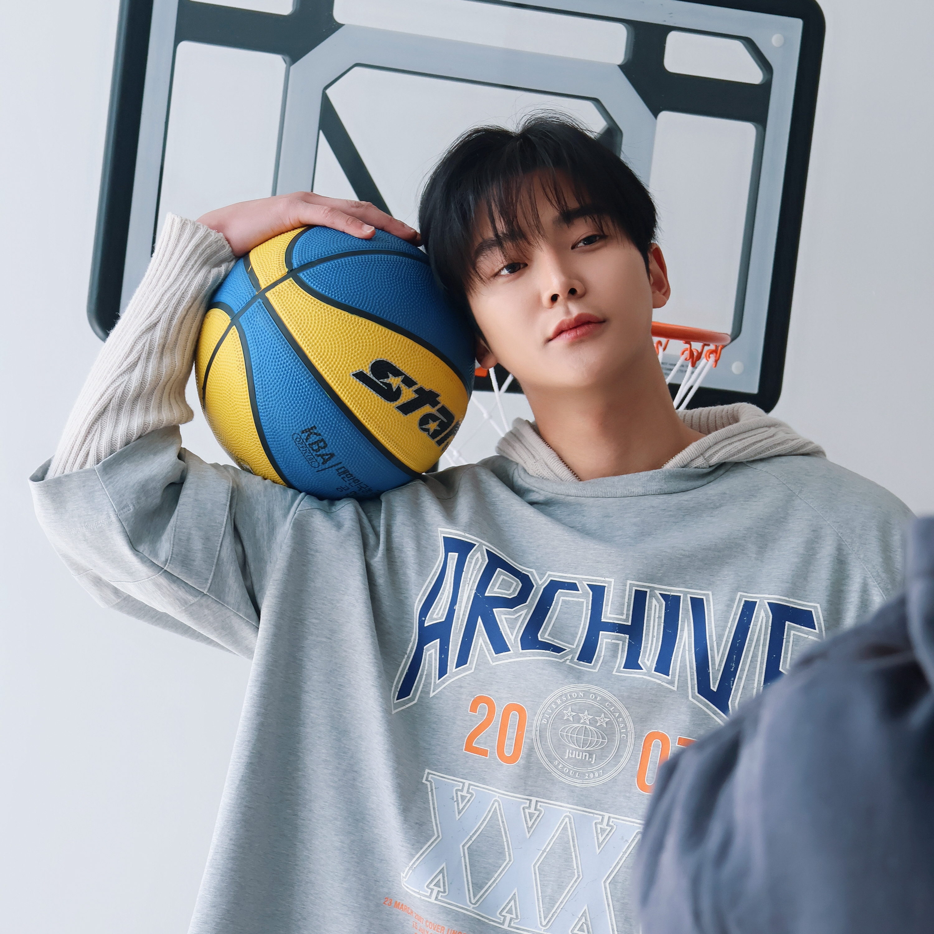 로운의 최신 사진