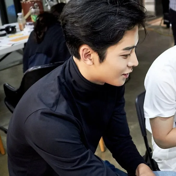 Foto terbaru dari Rowoon