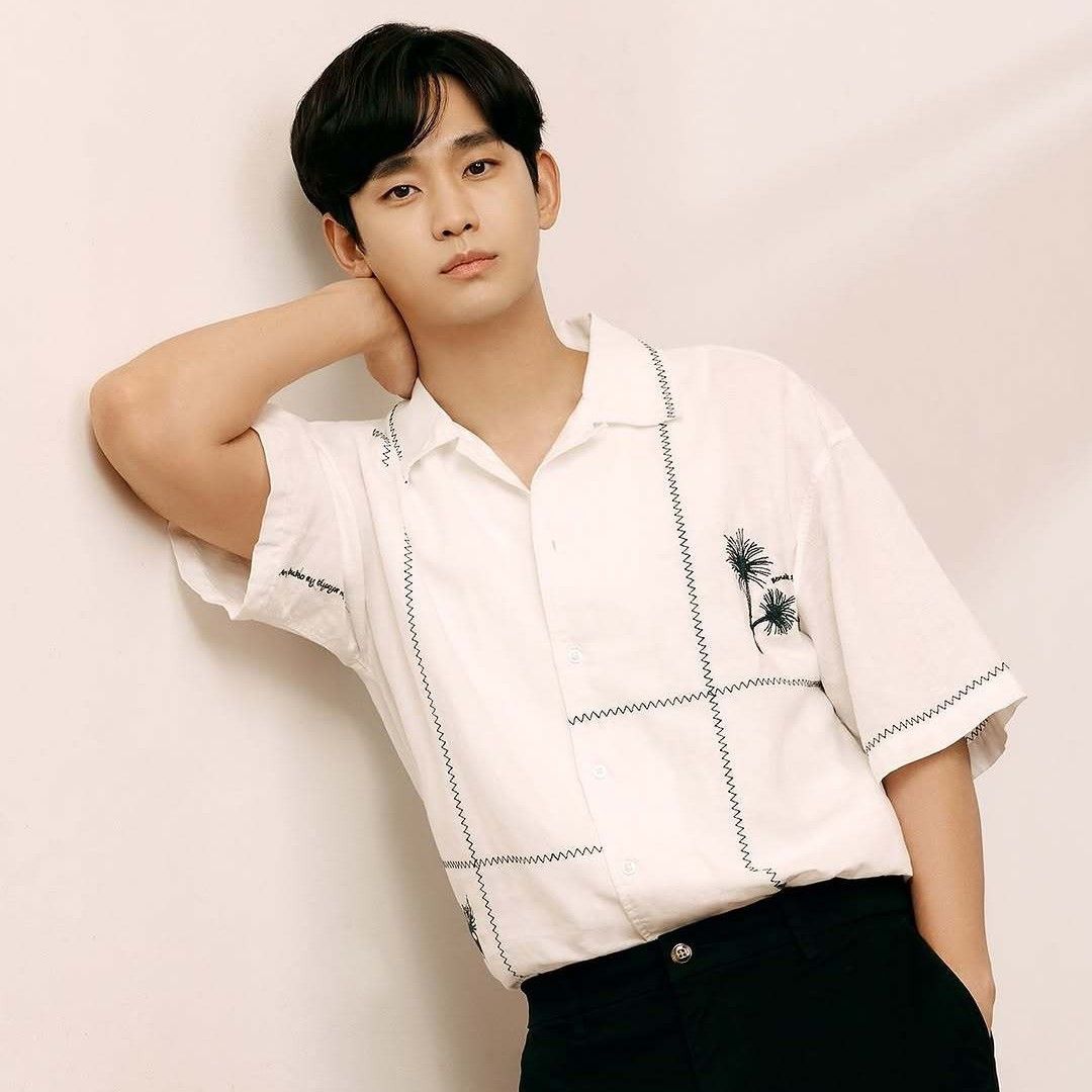 A moment captured by a fan of Kim Soohyun