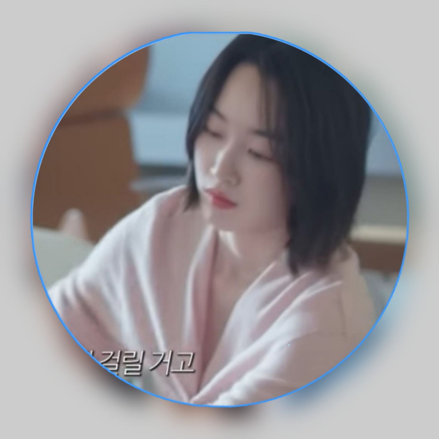 A moment captured by a fan of Won Jian