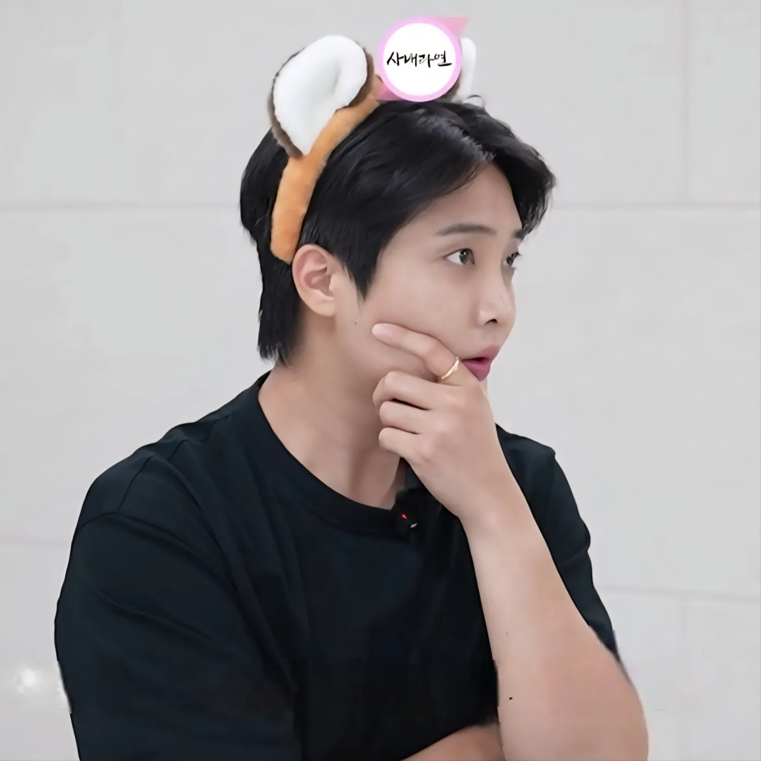 Behind-the-scenes cut of Hwang Yunsung
