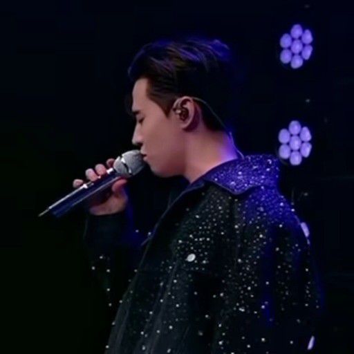 Behind-the-scenes cut of Henry