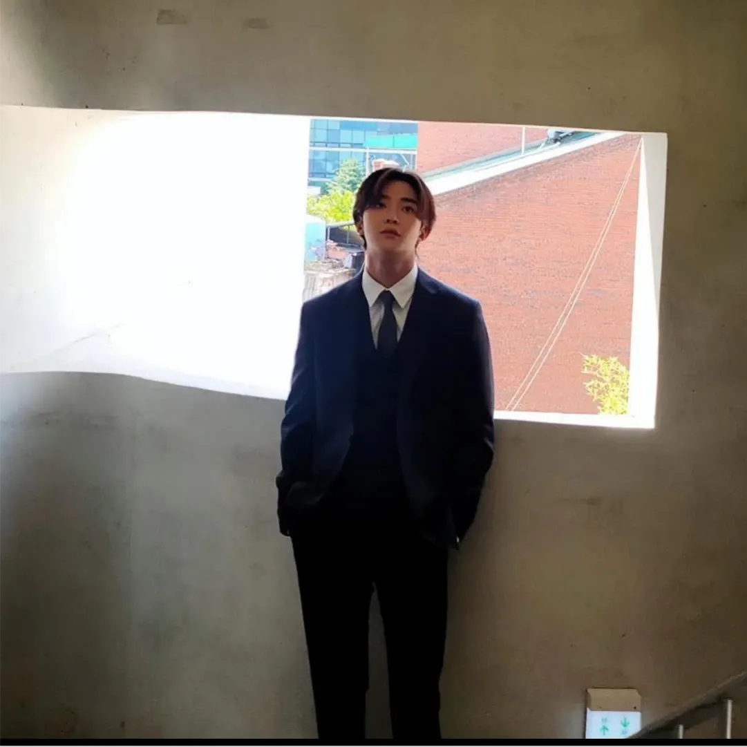 로운의 최신 사진