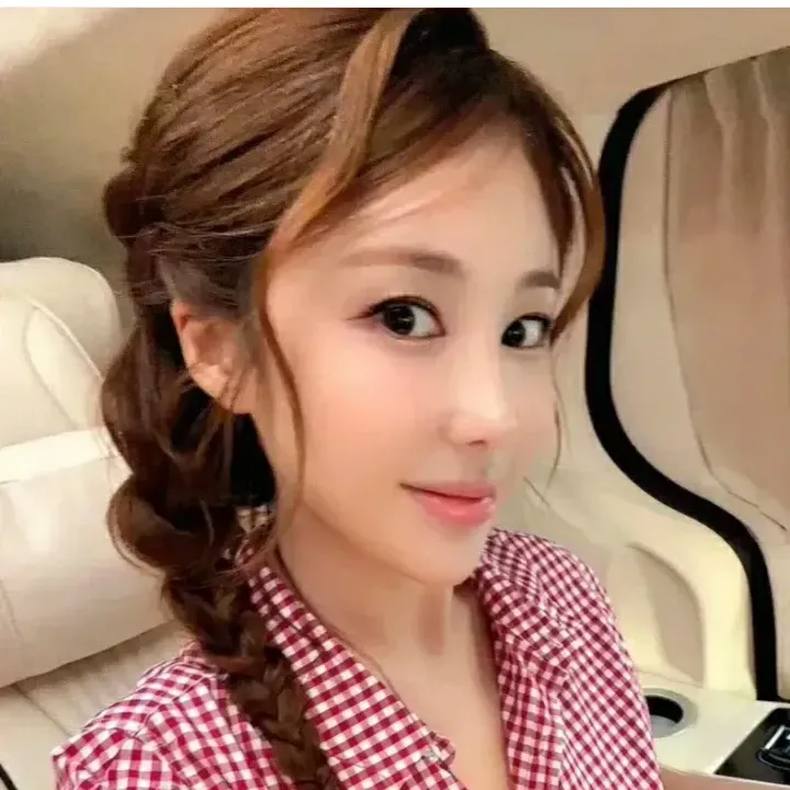 Cuplikan di balik layar dari Kim Soyou