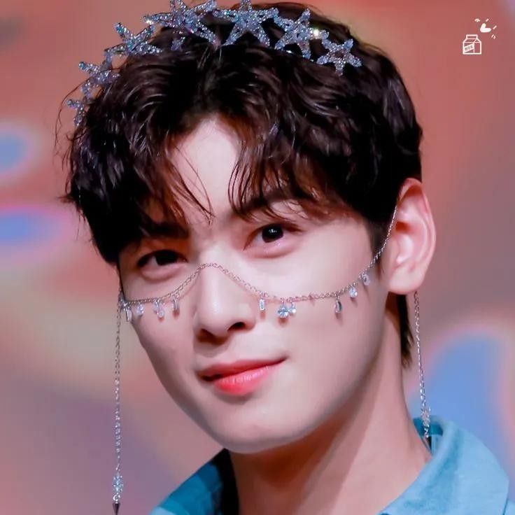 Recent activity shot of Cha Eunwoo