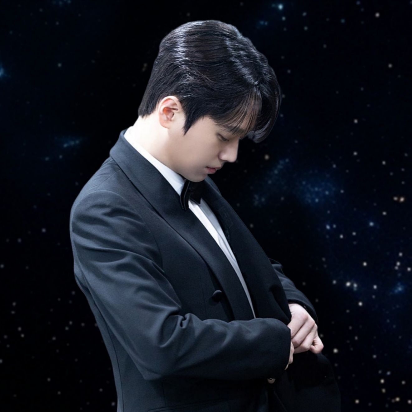 李灿元的最新照片