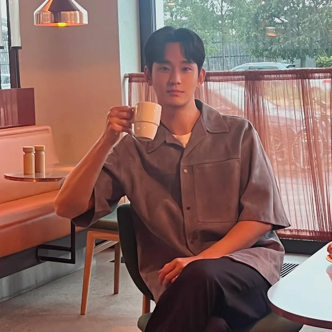 Behind-the-scenes cut of Kim Soohyun