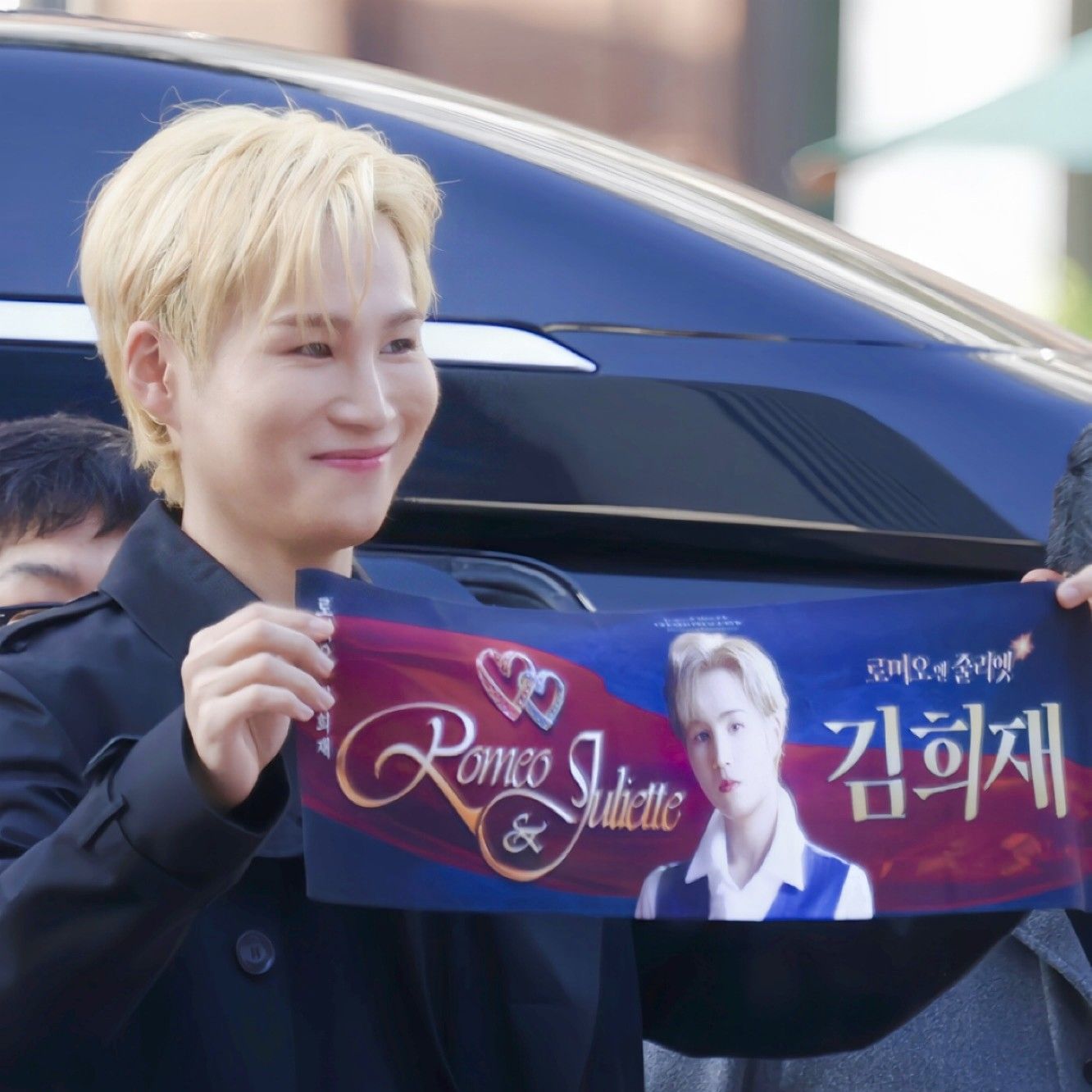 김희재의 비하인드 컷