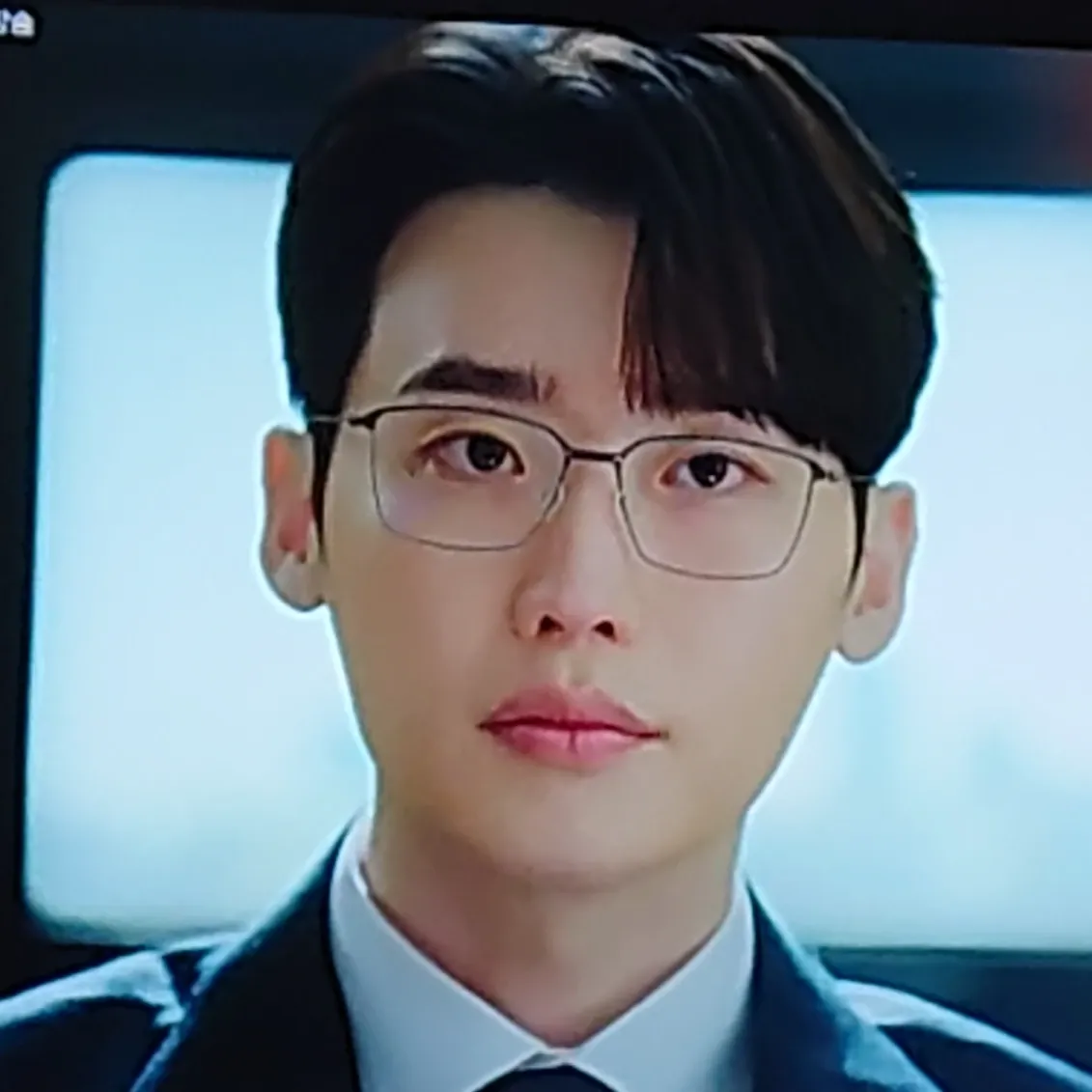 A moment captured by a fan of Lee Jongsuk