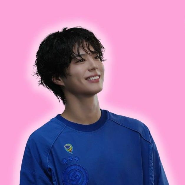 A moment captured by a fan of Park Bogum