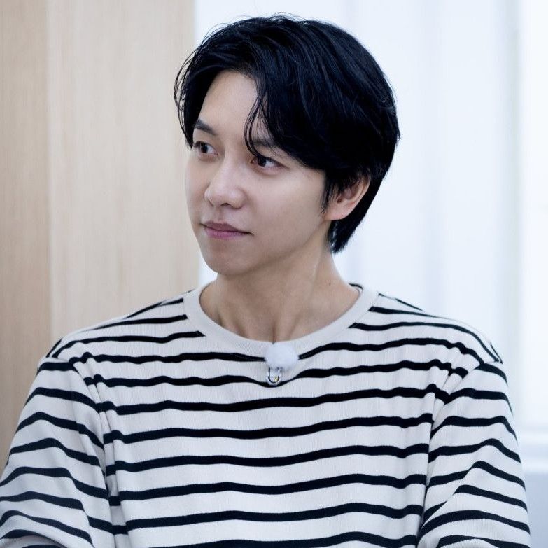 Latest photo of Lee Seunggi