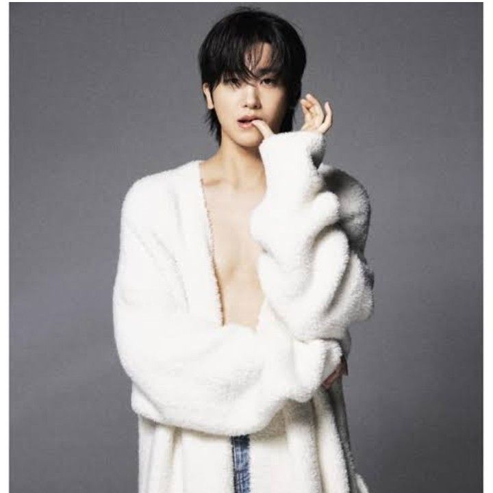 Latest photo of Park Hyungsik