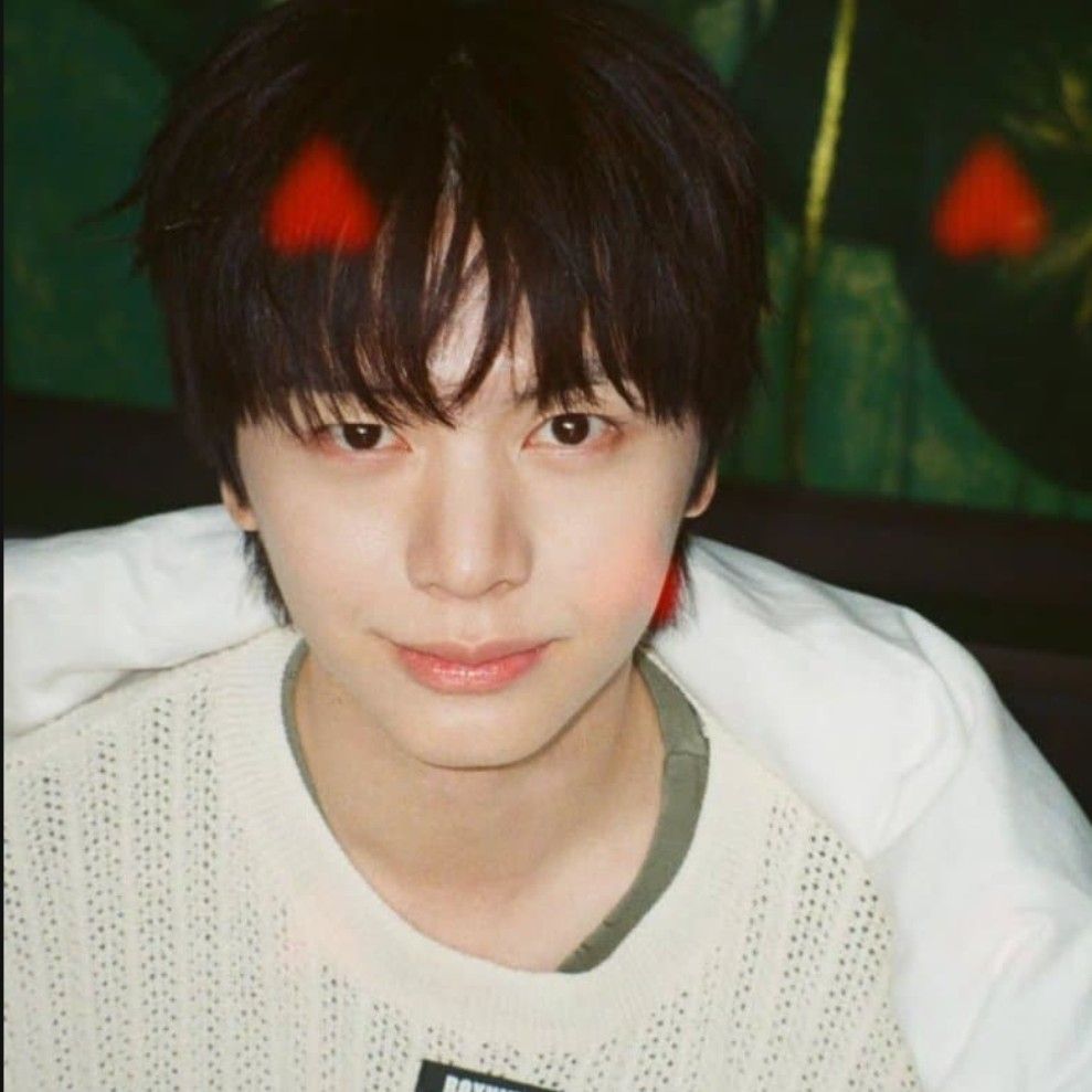 Behind-the-scenes cut of Yook Sungjae