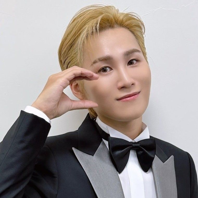 김희재의 비하인드 컷