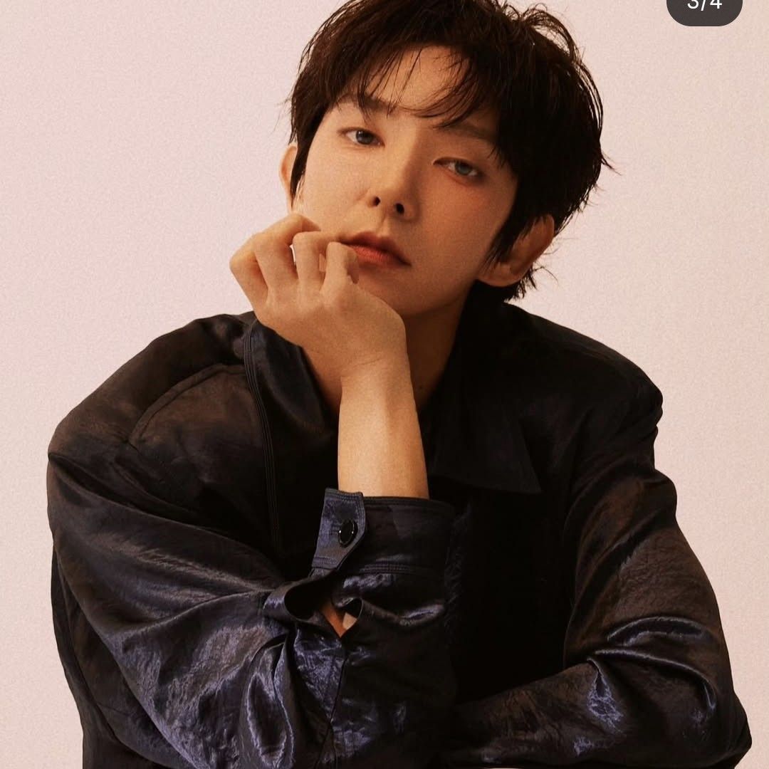 A moment captured by a fan of Lee Joongi