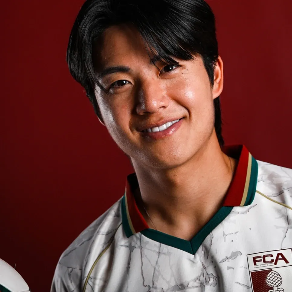 Latest photo of Seol Youngwoo