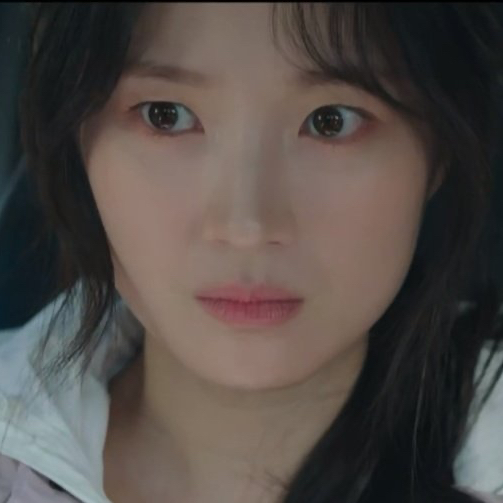 Recent activity shot of Kim Hyeyoon