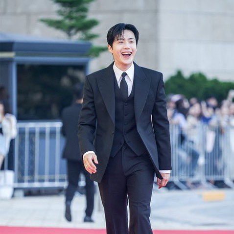 김선호 최근 활동샷