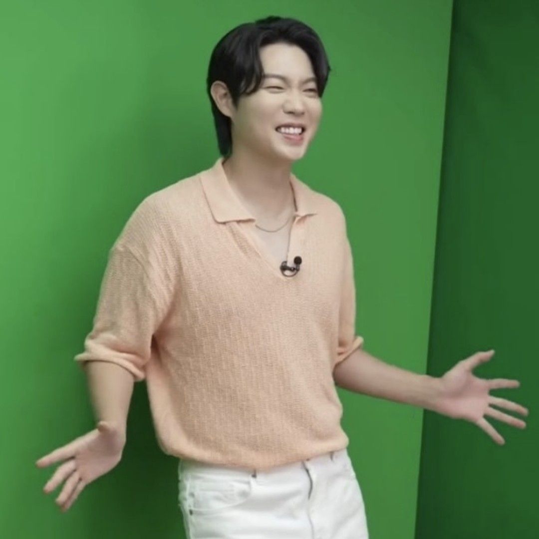 A moment captured by a fan of Son Taejin