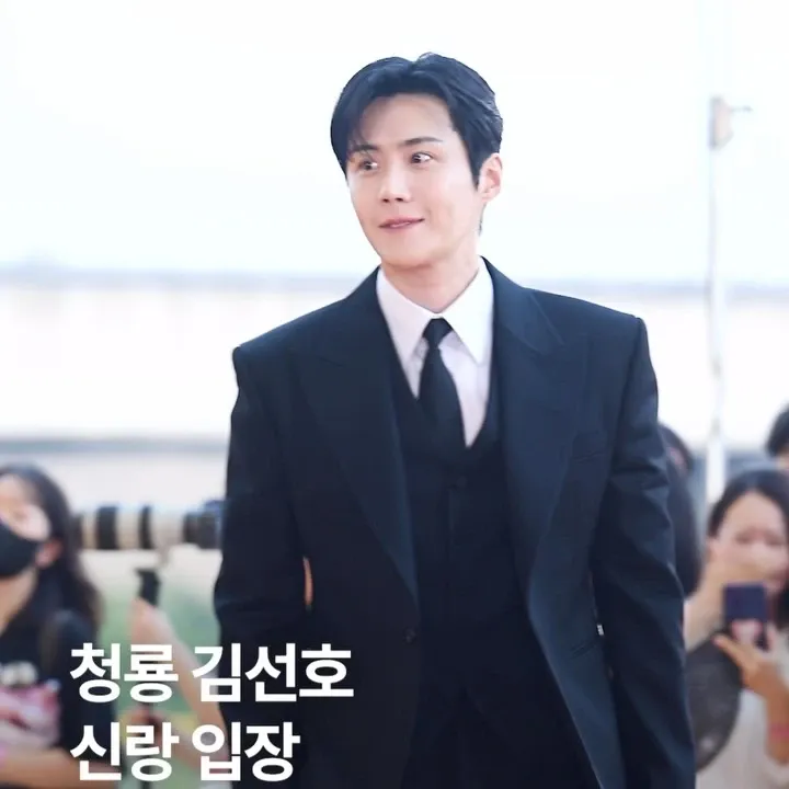 Behind-the-scenes cut of Kim Seonho
