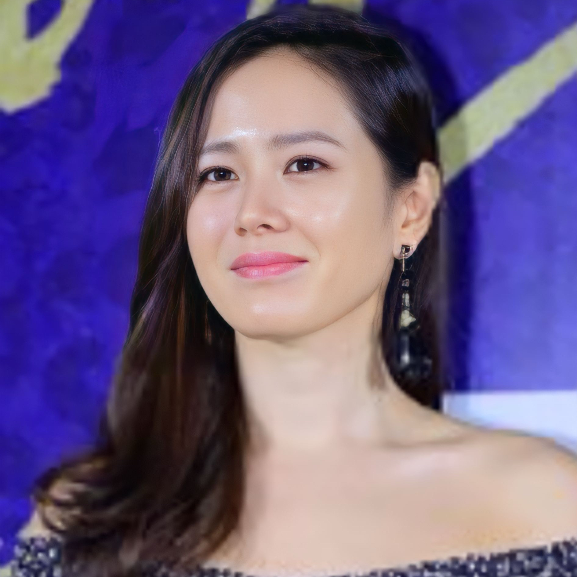 孙艺珍的近期活动照