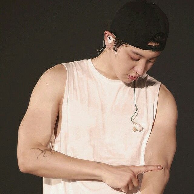 Behind-the-scenes cut of Chanyeol