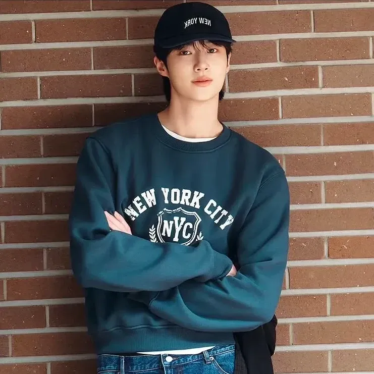 Recent activity shot of Byeon Wooseok