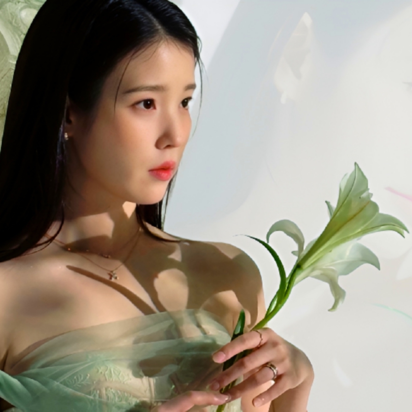 IUのビハインドカット