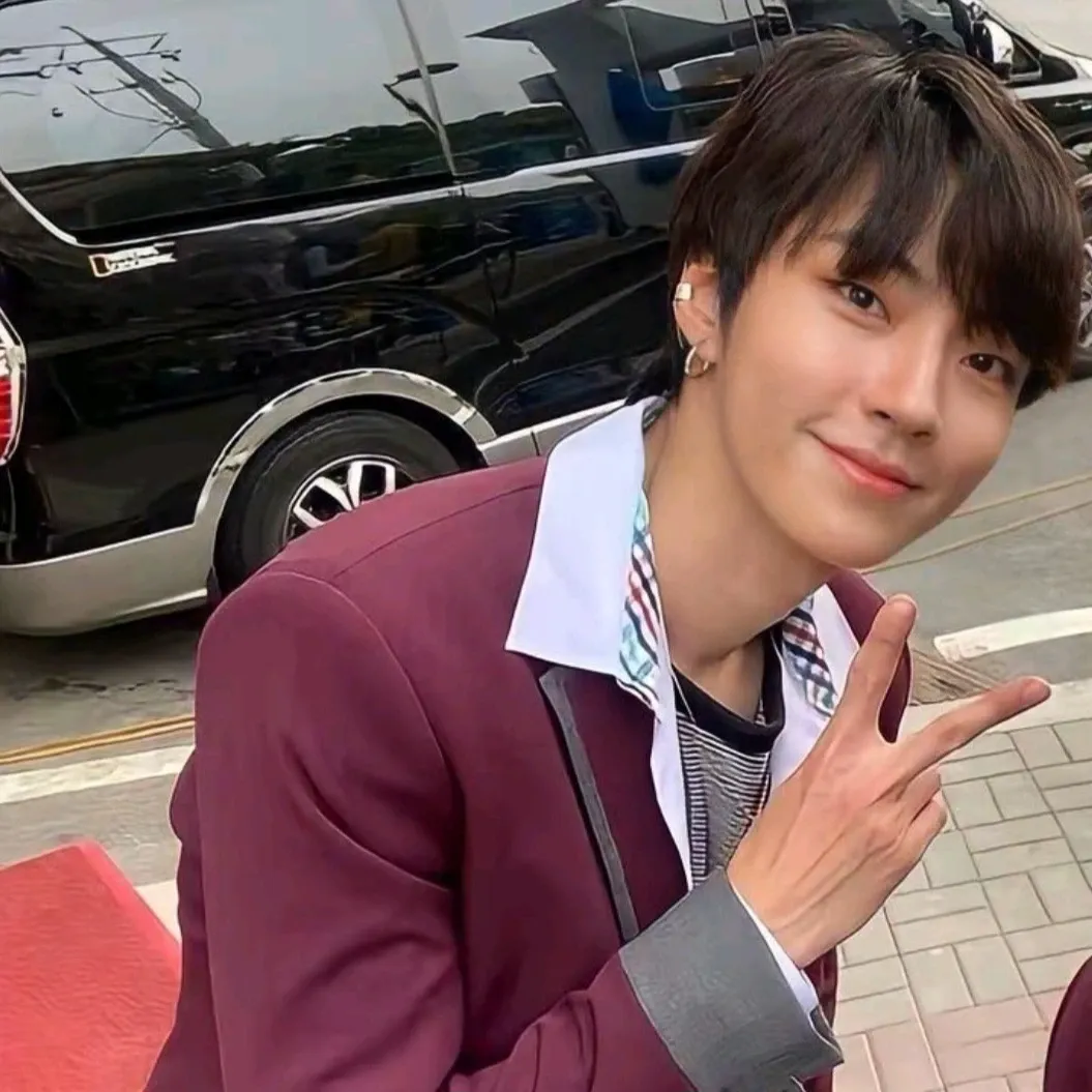 Foto kegiatan terbaru dari Hwang Inyoup