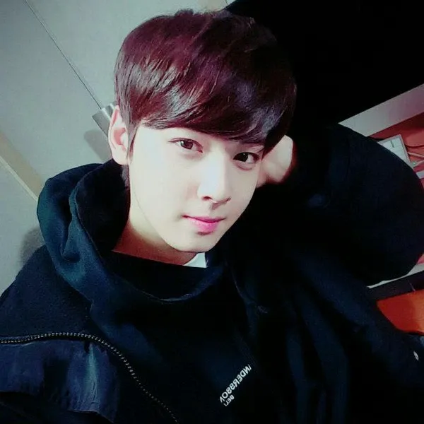 Latest photo of Cha Eunwoo