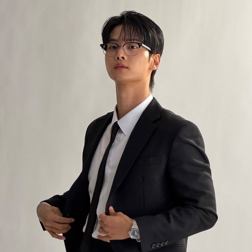 A moment captured by a fan of Cha Hakyeon (N)