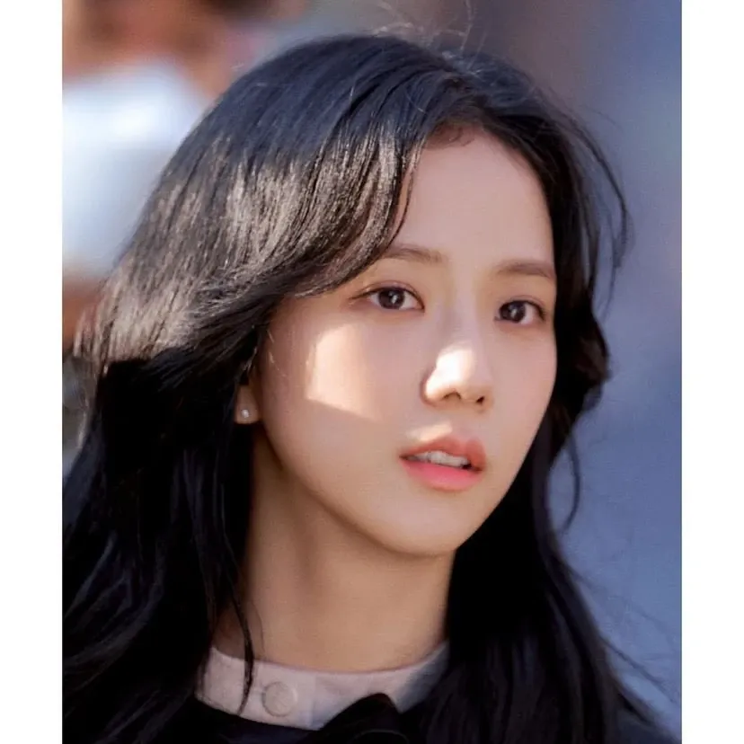 Recent activity shot of Jisoo (1995)