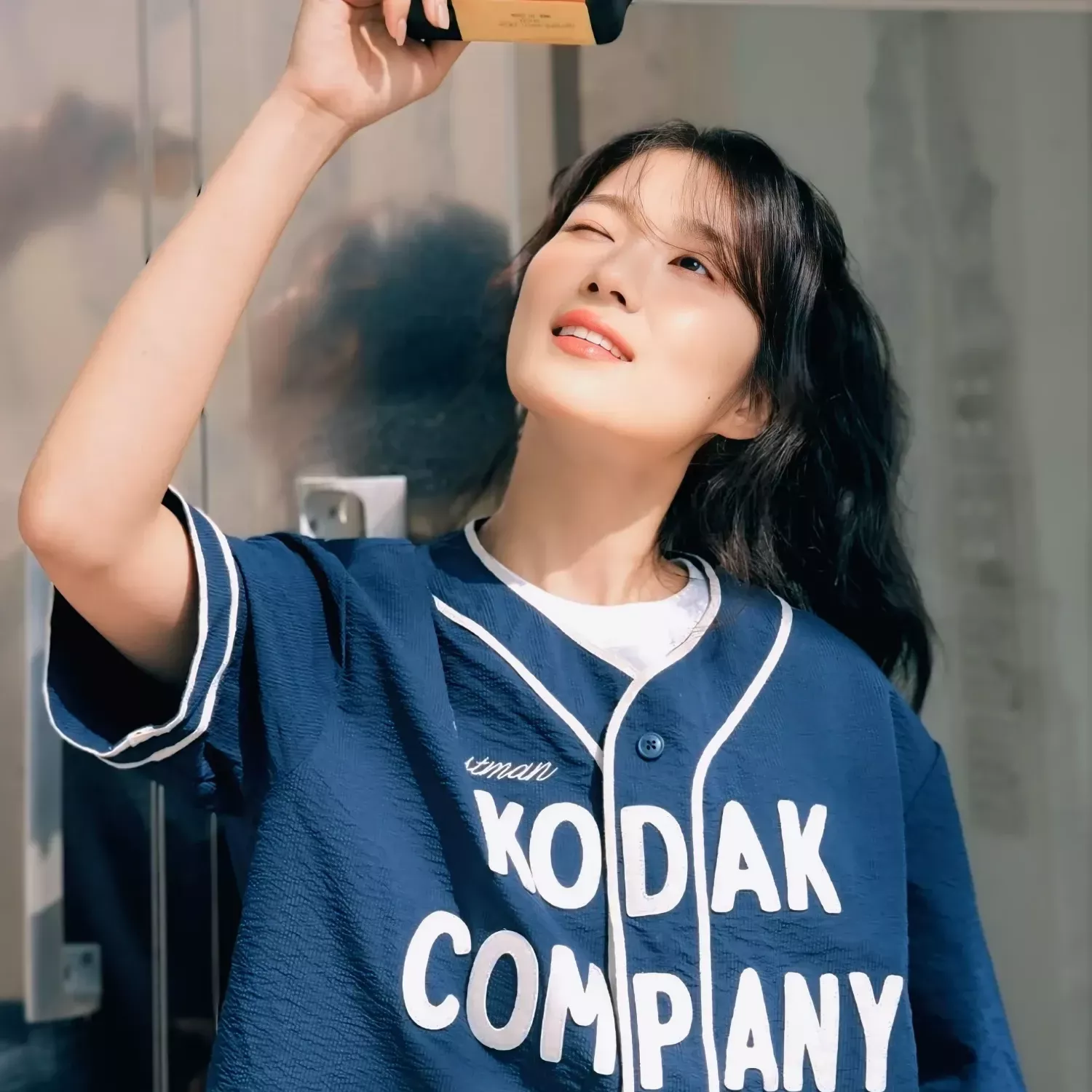 Behind-the-scenes cut of Kim Hyeyoon