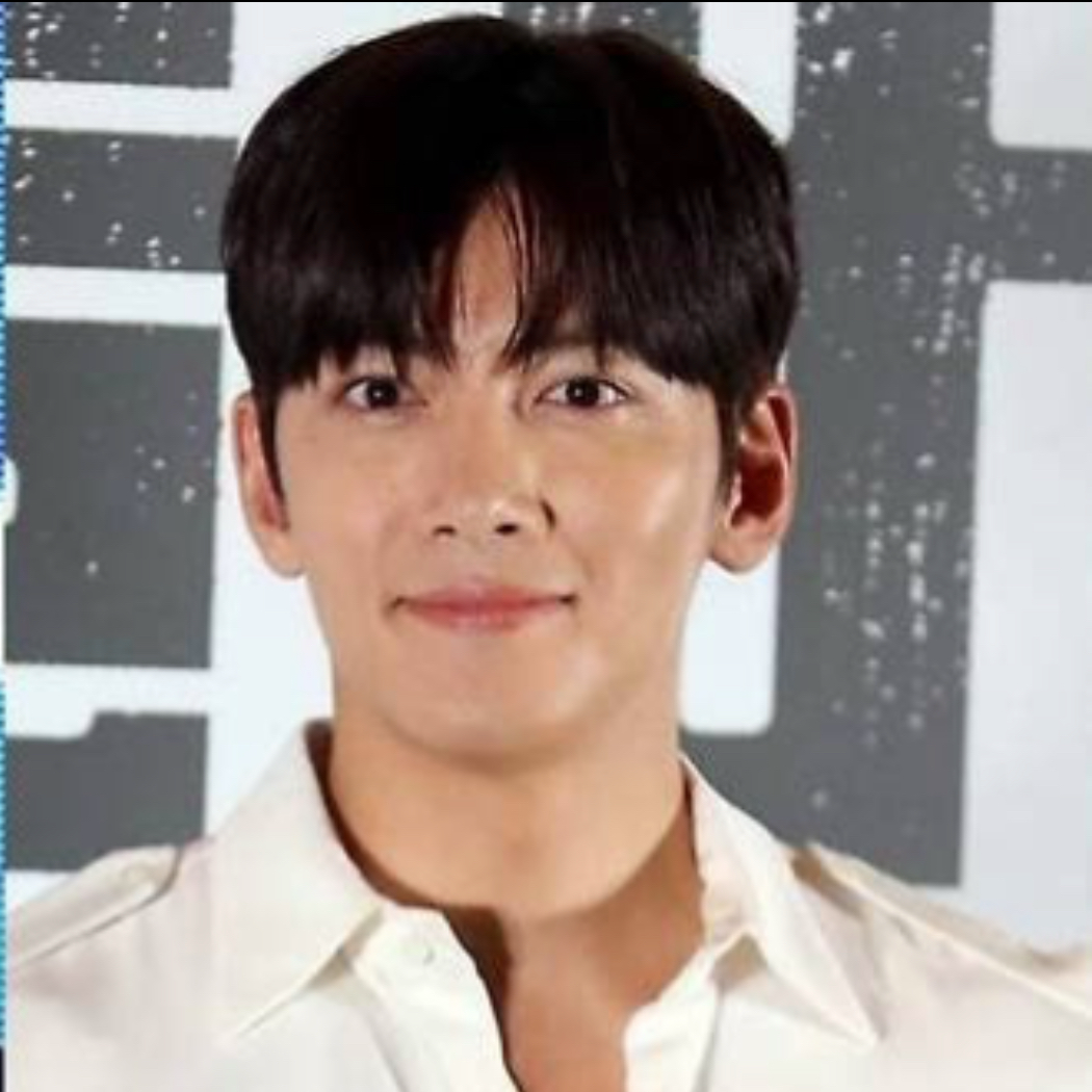 粉絲拍下的池昌旭瞬間