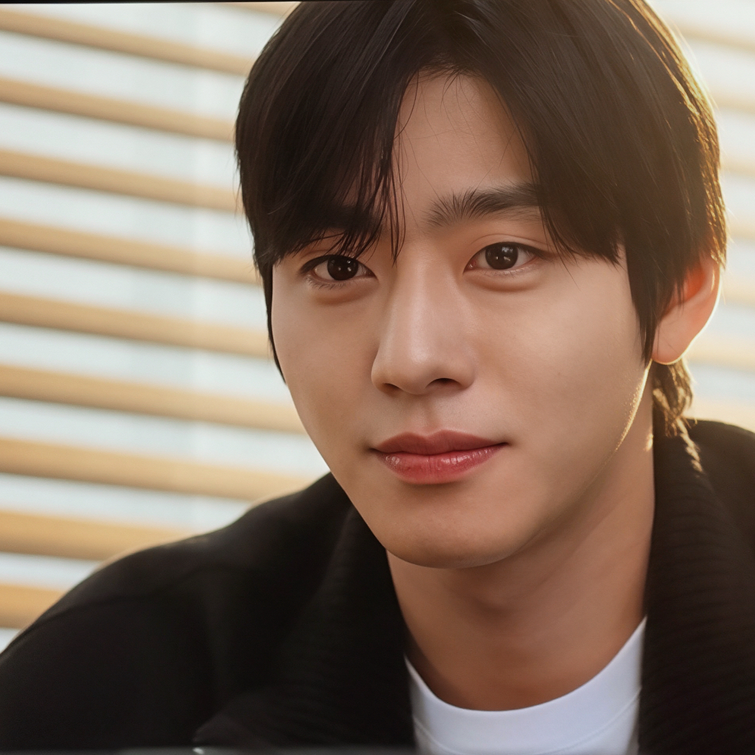 Recent activity shot of Ahn Hyoseop