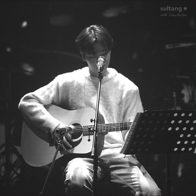 Foto terbaru dari Song Minjun