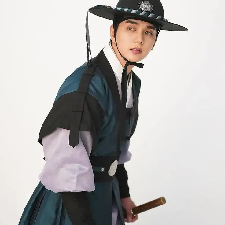 Recent activity shot of Yoo Seungho