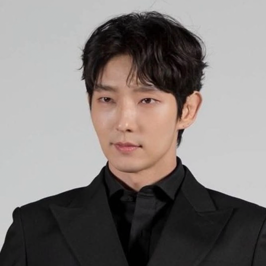 Cuplikan di balik layar dari Lee Joongi