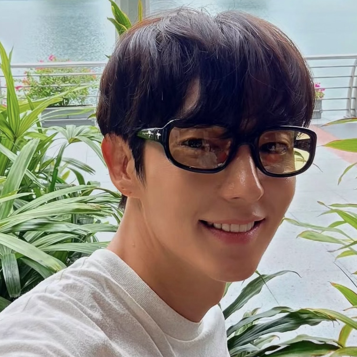 A moment captured by a fan of Lee Joongi