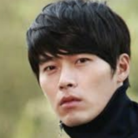 Momen yang diabadikan oleh penggemar Hyun Bin