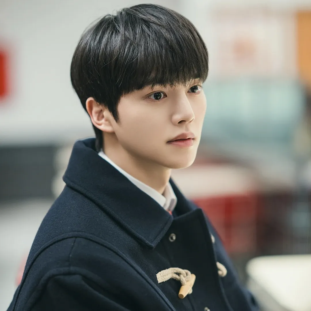Recent activity shot of Song Kang