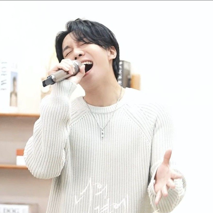 イ・スンギの最近の活動ショット